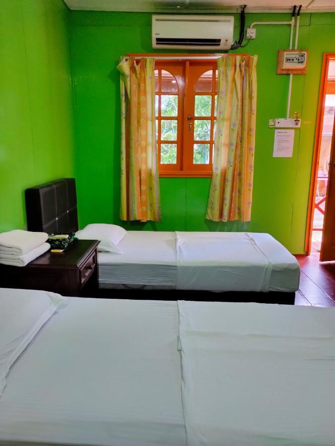 Taman Negara Rainbow Guest House Kuala Tahan Kültér fotó